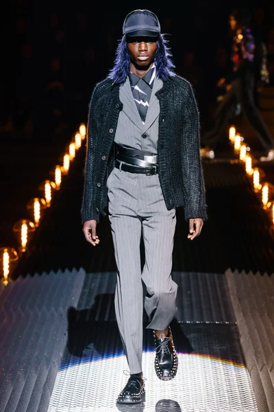 Look 14